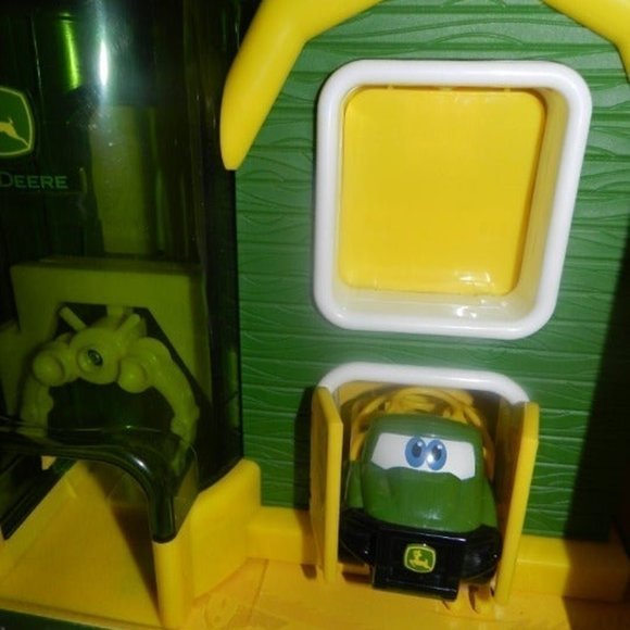John Deere RevUp Barn Yard & Car & Animal Match Music Hayride Playsets Bundle 🆕 - Picture 3 of 16